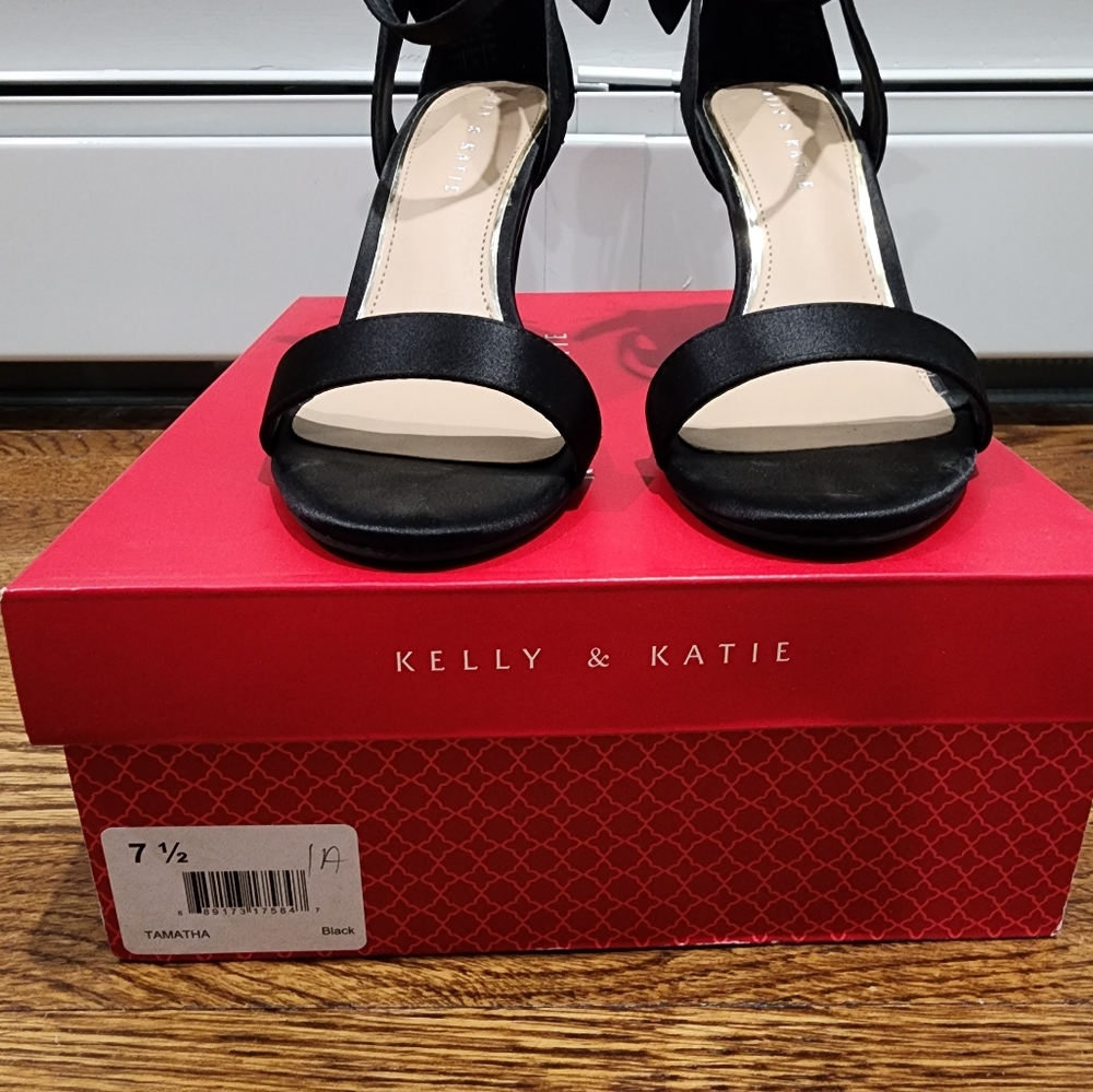 Kelly & Katie Tamatha Heels - Picture 6 of 9